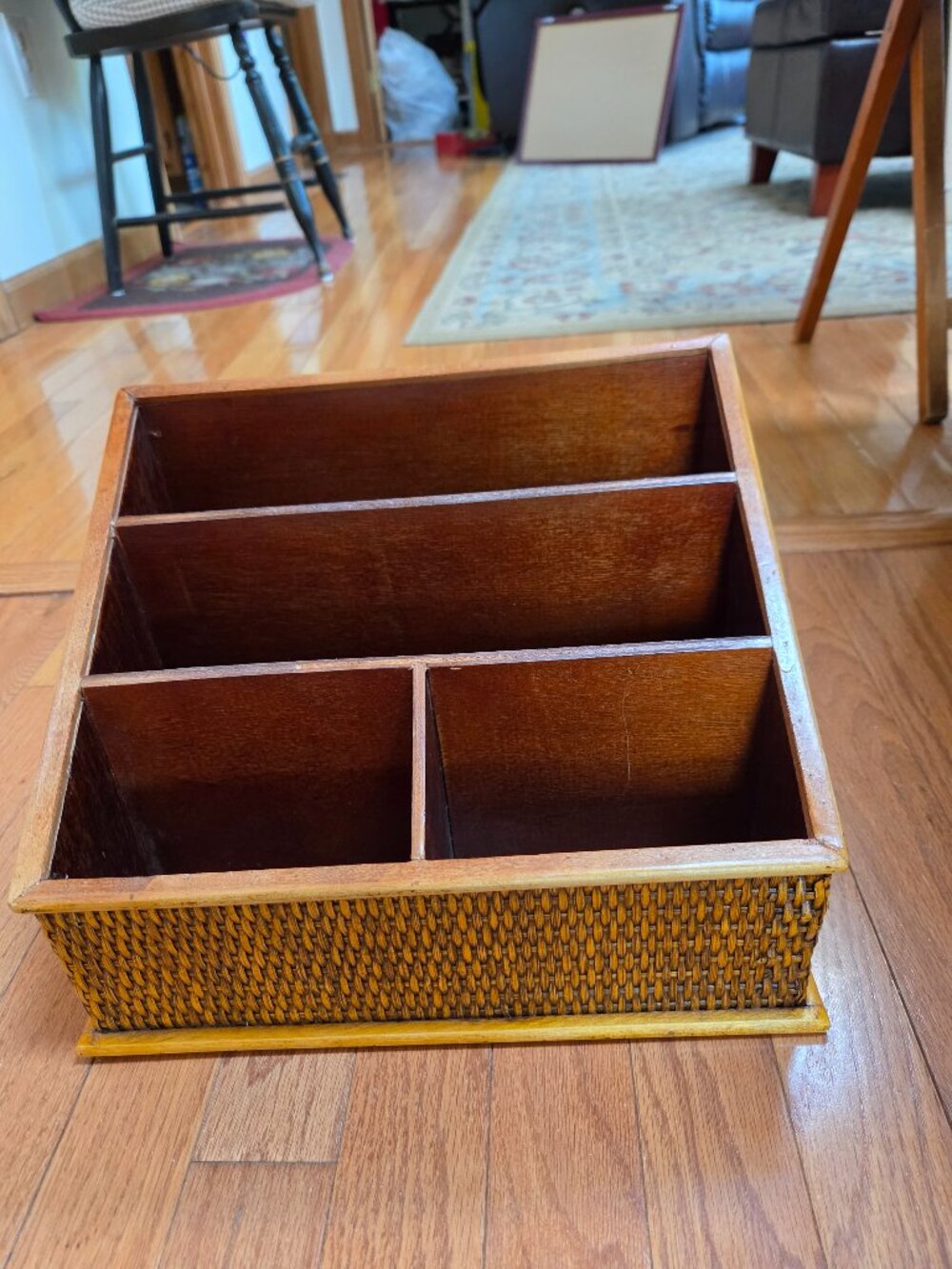 LARGE WOOD WICKER RATTAN VINTAGE DESK COUNTER ORGANIZER